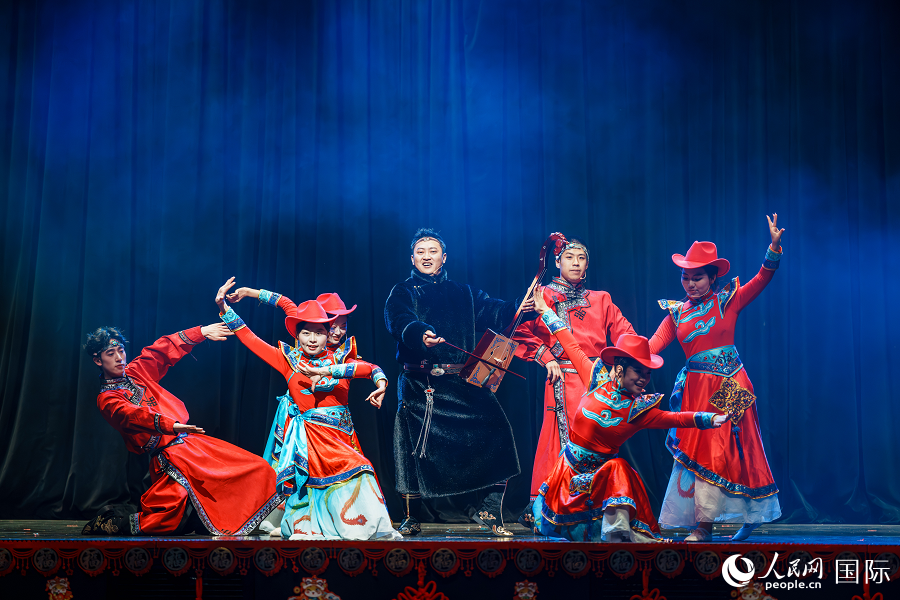 古典舞《清庭云月》表演?；顒又鬓k方供圖